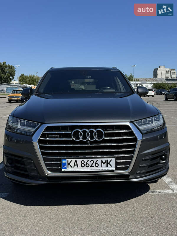 Позашляховик / Кросовер Audi Q7 2016 в Києві