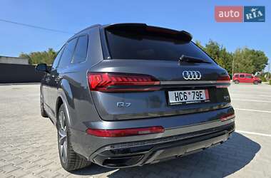 Внедорожник / Кроссовер Audi Q7 2021 в 