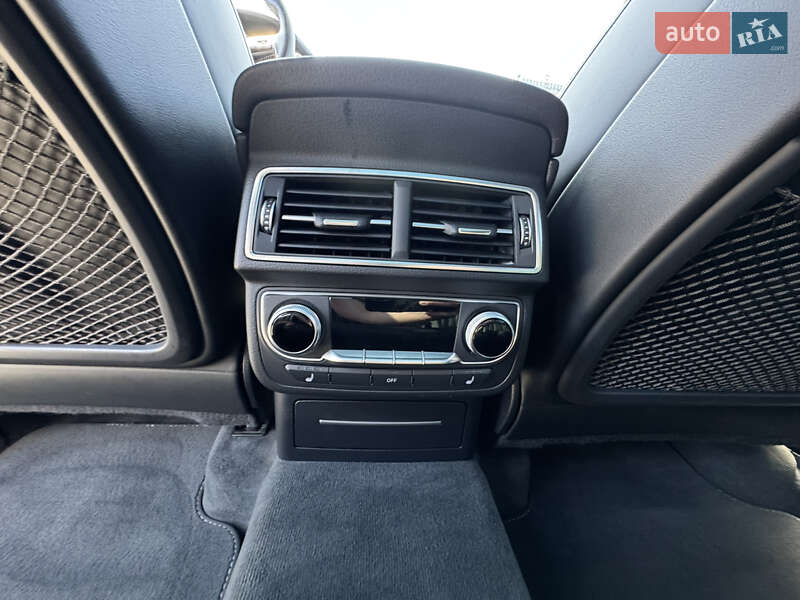 Позашляховик / Кросовер Audi Q7 2016 в Києві