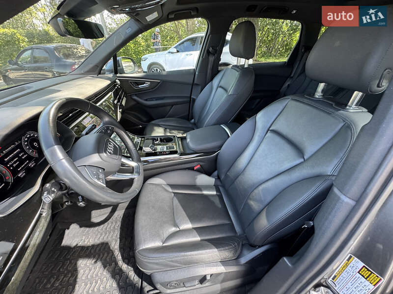 Позашляховик / Кросовер Audi Q7 2021 в Києві
