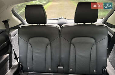 Внедорожник / Кроссовер Audi Q7 2013 в 
