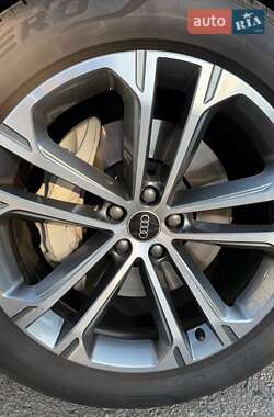 Внедорожник / Кроссовер Audi Q7 2025 в Киеве