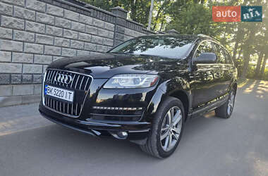 Внедорожник / Кроссовер Audi Q7 2013 в 