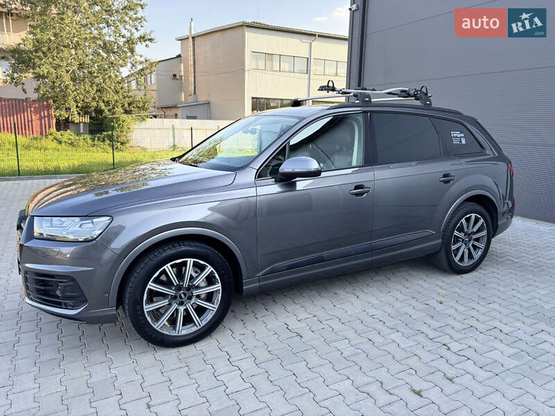 Внедорожник / Кроссовер Audi Q7 2019 в Черновцах