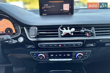 Внедорожник / Кроссовер Audi Q7 2019 в 