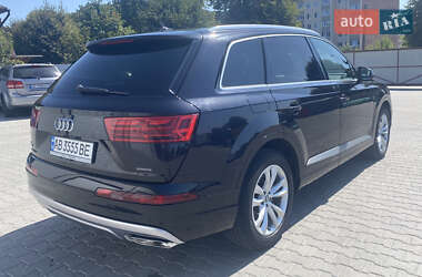 Внедорожник / Кроссовер Audi Q7 2017 в 