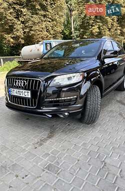 Внедорожник / Кроссовер Audi Q7 2011 в 