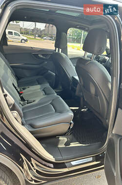 Внедорожник / Кроссовер Audi Q7 2020 в 