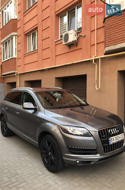 Позашляховик / Кросовер Audi Q7 2015 в 
