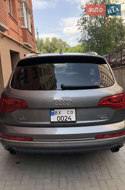 Позашляховик / Кросовер Audi Q7 2015 в 