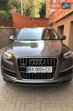Позашляховик / Кросовер Audi Q7 2015 в 