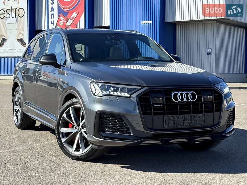 Внедорожник / Кроссовер Audi Q7 2021 в Киеве