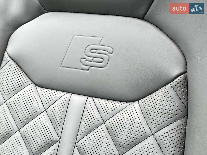 Внедорожник / Кроссовер Audi Q7 2021 в Киеве