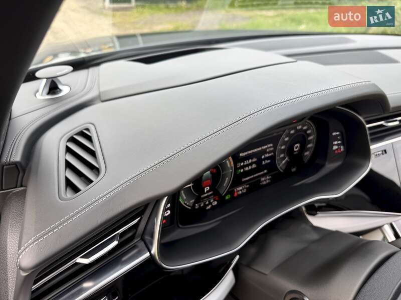 Внедорожник / Кроссовер Audi Q7 2021 в Киеве