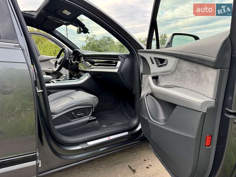 Внедорожник / Кроссовер Audi Q7 2021 в Киеве