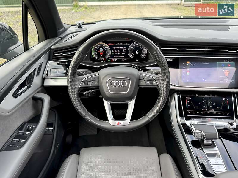 Внедорожник / Кроссовер Audi Q7 2021 в Киеве