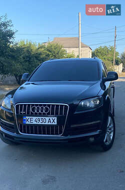 Внедорожник / Кроссовер Audi Q7 2006 в Днепре