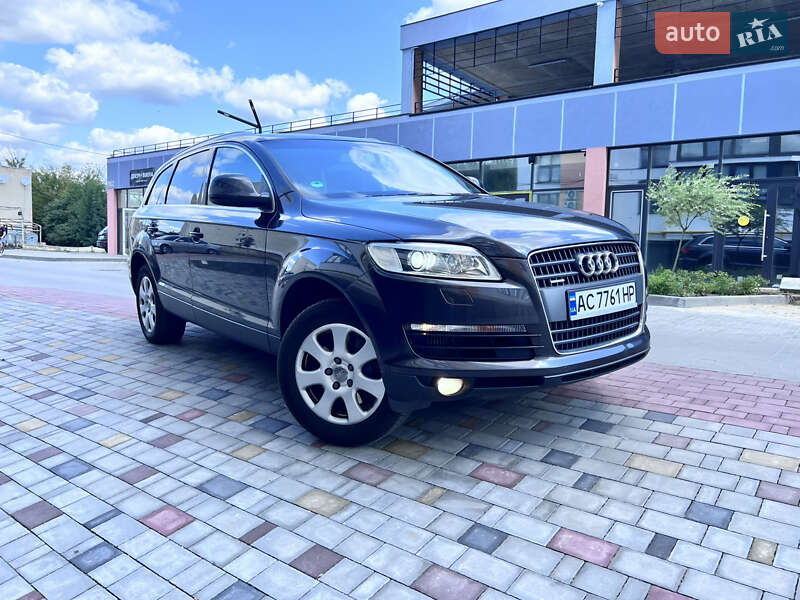 Позашляховик / Кросовер Audi Q7 2007 в Луцьку