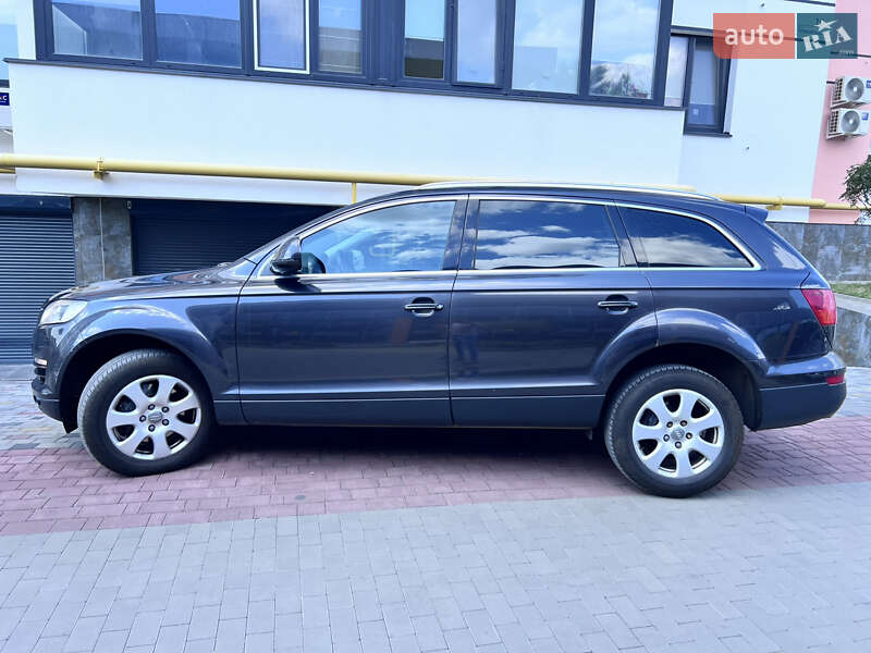 Позашляховик / Кросовер Audi Q7 2007 в Луцьку