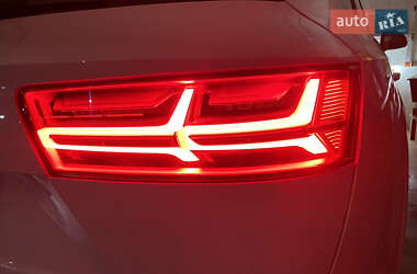 Внедорожник / Кроссовер Audi Q7 2017 в 