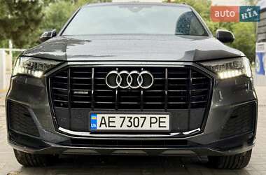 Внедорожник / Кроссовер Audi Q7 2021 в 