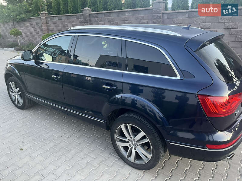 Позашляховик / Кросовер Audi Q7 2013 в Рівному