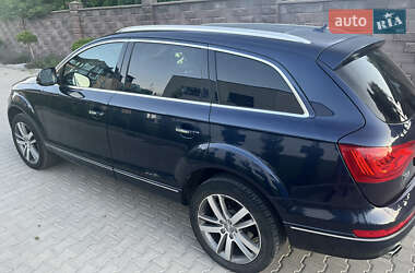 Позашляховик / Кросовер Audi Q7 2013 в 