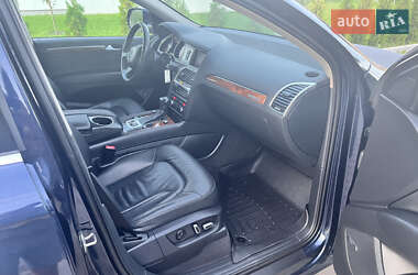 Позашляховик / Кросовер Audi Q7 2013 в 