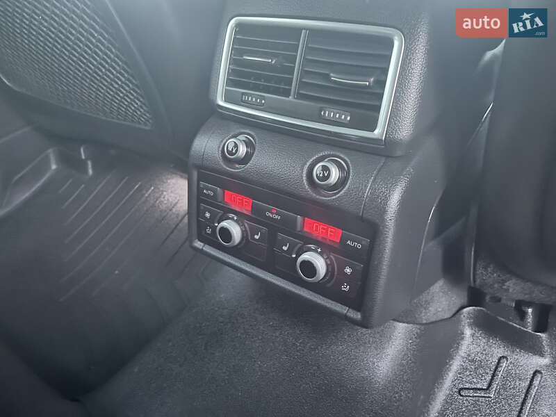 Позашляховик / Кросовер Audi Q7 2013 в Рівному