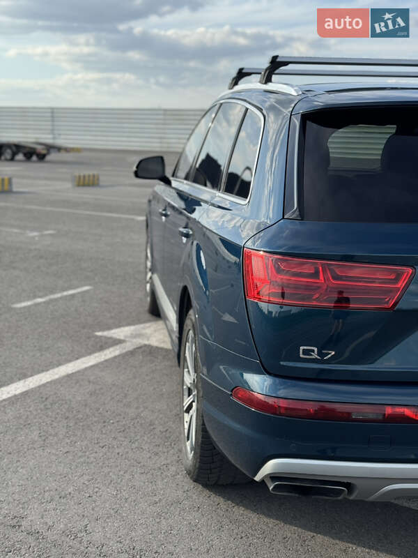 Внедорожник / Кроссовер Audi Q7 2017 в Львове