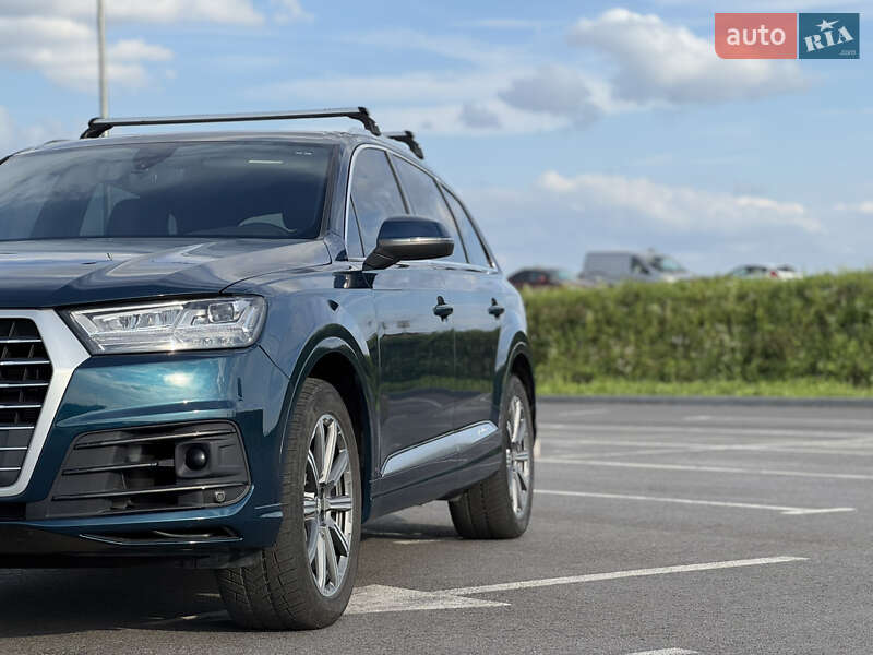Внедорожник / Кроссовер Audi Q7 2017 в Львове