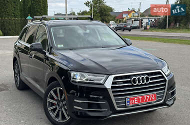 Внедорожник / Кроссовер Audi Q7 2017 в 