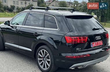 Внедорожник / Кроссовер Audi Q7 2017 в 