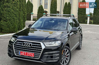 Внедорожник / Кроссовер Audi Q7 2017 в 