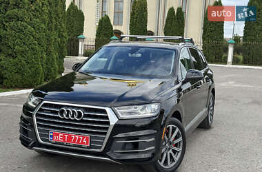Внедорожник / Кроссовер Audi Q7 2017 в 