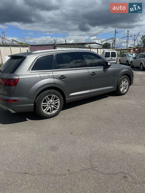 Позашляховик / Кросовер Audi Q7 2016 в Житомирі