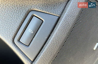 Внедорожник / Кроссовер Audi Q7 2012 в 