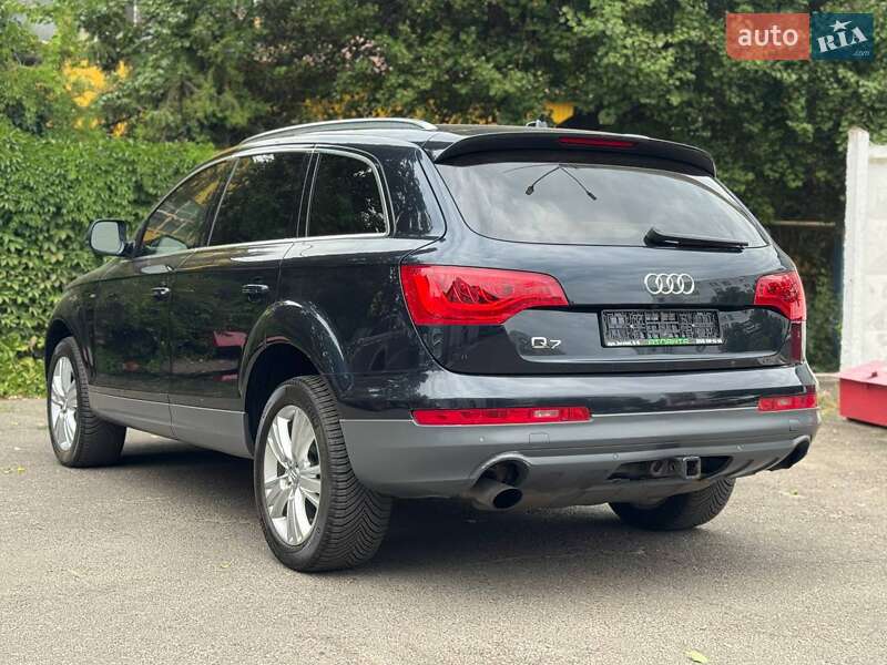 Внедорожник / Кроссовер Audi Q7 2011 в Одессе