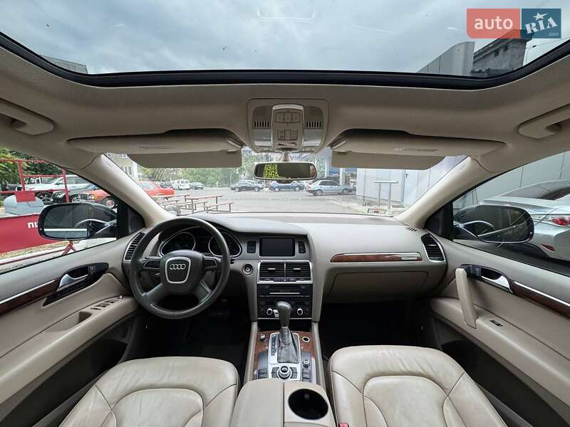 Внедорожник / Кроссовер Audi Q7 2011 в Одессе