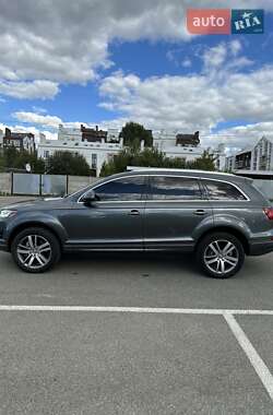 Внедорожник / Кроссовер Audi Q7 2013 в 