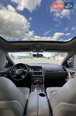 Внедорожник / Кроссовер Audi Q7 2013 в 