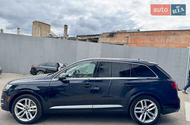 Внедорожник / Кроссовер Audi Q7 2016 в 