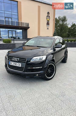 Внедорожник / Кроссовер Audi Q7 2008 в 