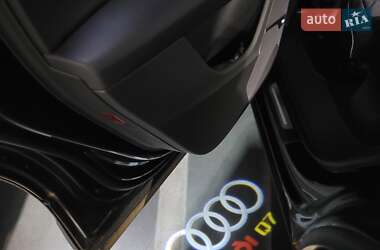 Внедорожник / Кроссовер Audi Q7 2018 в 