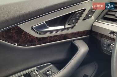 Внедорожник / Кроссовер Audi Q7 2018 в 