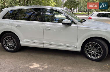 Внедорожник / Кроссовер Audi Q7 2019 в 
