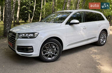 Внедорожник / Кроссовер Audi Q7 2019 в 
