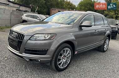 Внедорожник / Кроссовер Audi Q7 2014 в 