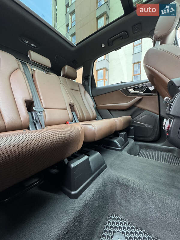 Внедорожник / Кроссовер Audi Q7 2017 в Львове