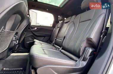 Внедорожник / Кроссовер Audi Q7 2017 в 